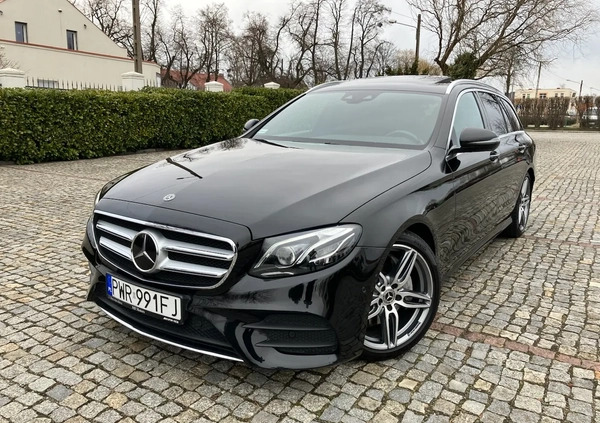 Mercedes-Benz Klasa E cena 164500 przebieg: 79500, rok produkcji 2020 z Września małe 497